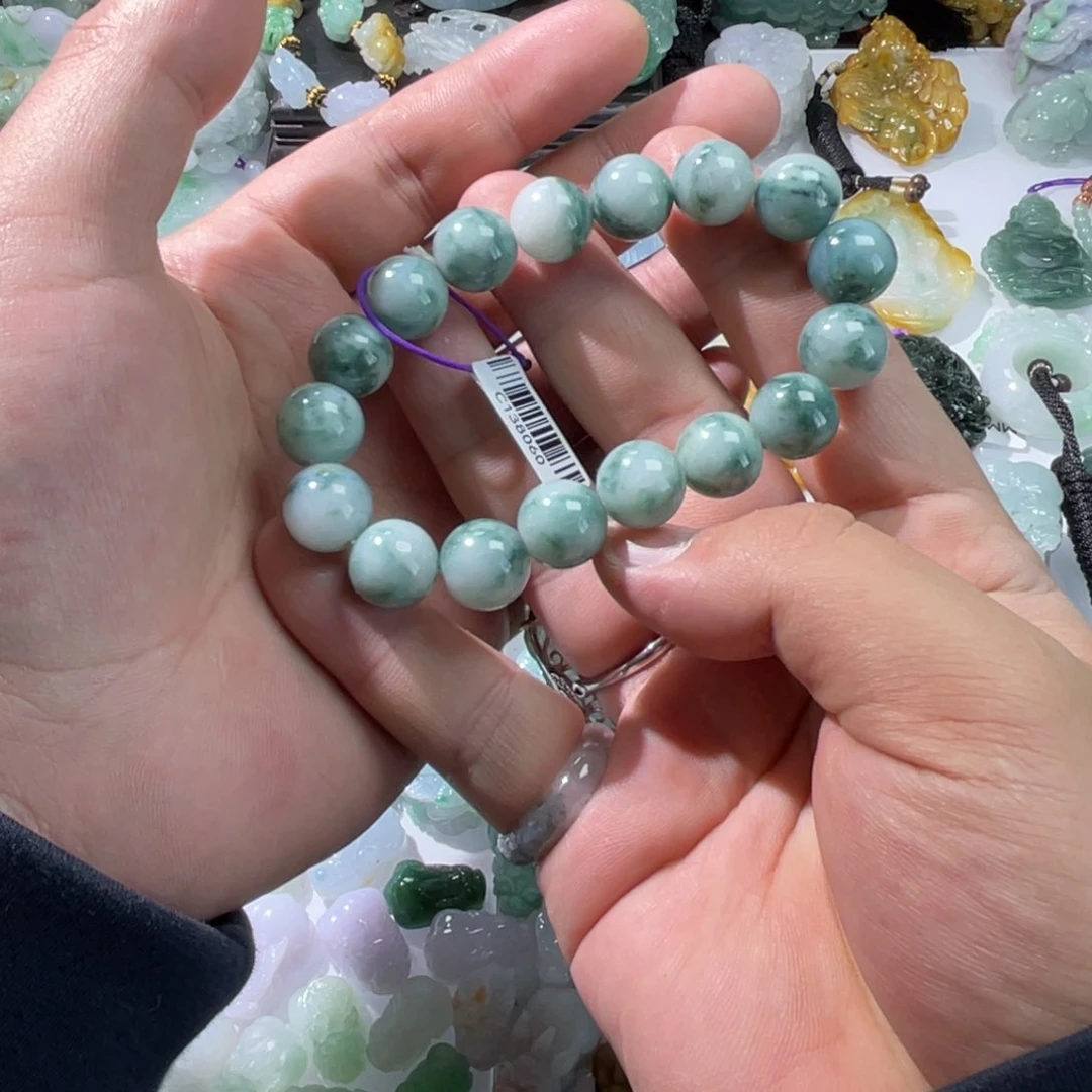 翡翠颈饰未镶嵌天然