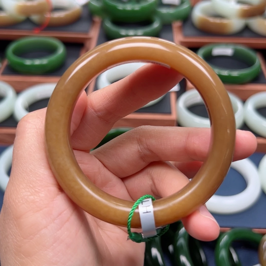 未镶嵌手镯和田玉5556