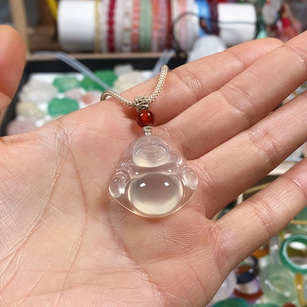 玛瑙/玉髓颈饰未镶嵌胡**?