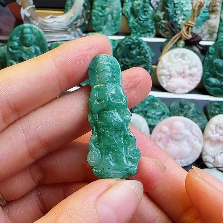 未镶嵌独山玉颈饰