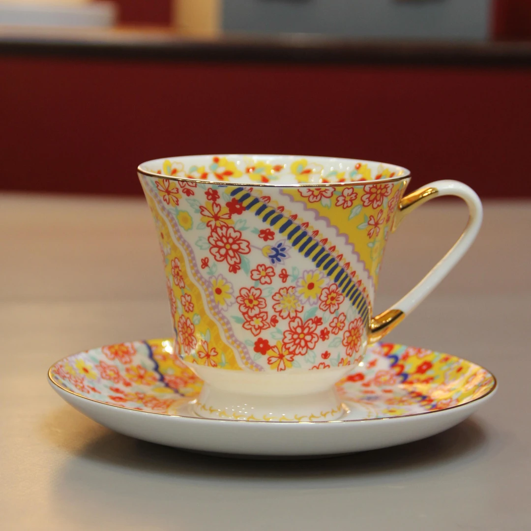 G110童话系列WAIKIWOOD直径9cm轻奢欧式骨瓷咖啡杯4360