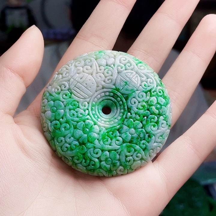 翡翠未镶嵌项链多样性