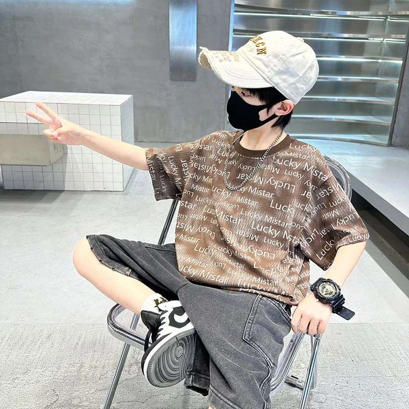 新款夏季童男休闲洋气短袖T恤儿童字母印花潮牌帅气宽松纯棉上衣