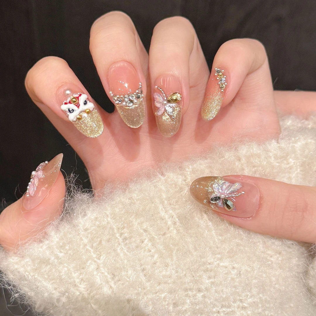 【烫金醒狮】新年爆款招财美甲蝴蝶七叶金色碎钻猫眼纯手工穿戴甲