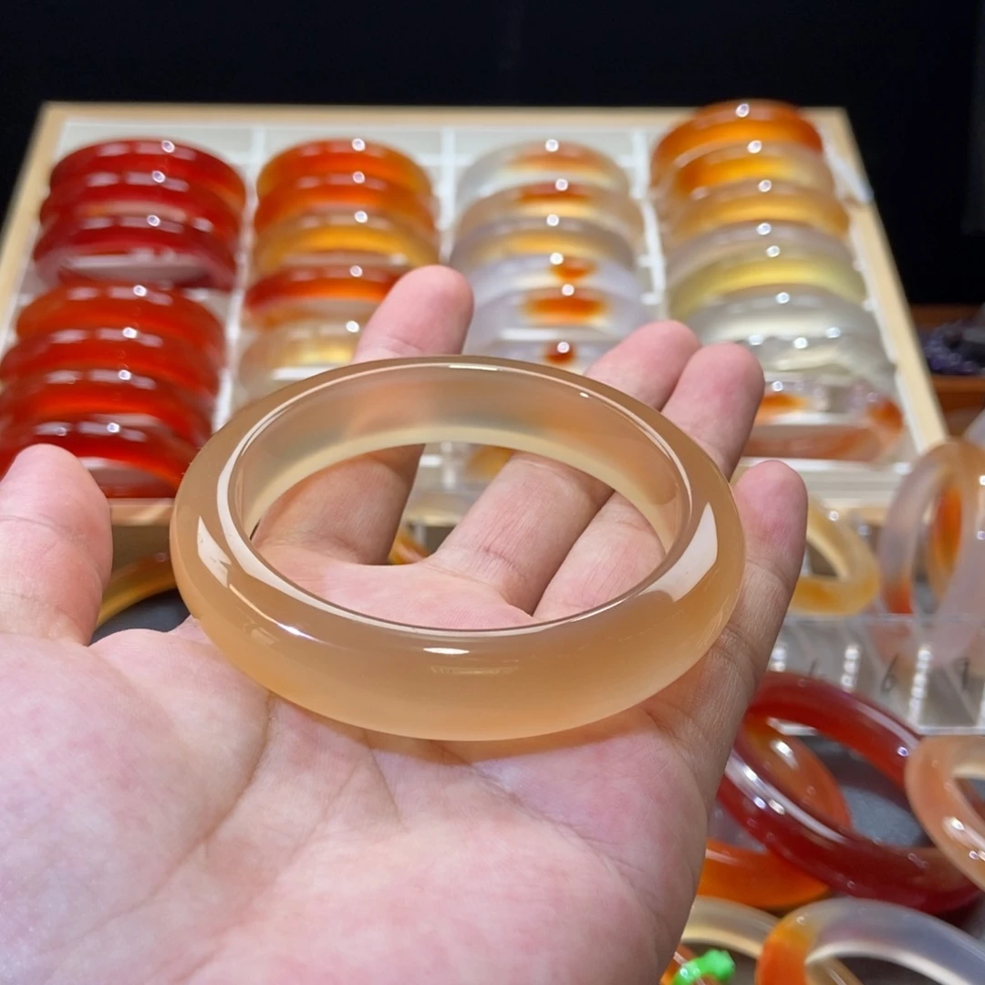 玛瑙/玉髓未镶嵌手镯