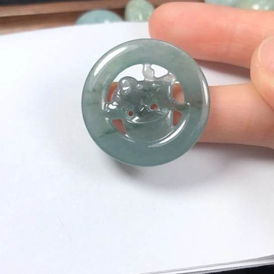 翡翠未镶嵌颈饰缅甸A货，每天下午1点半开播