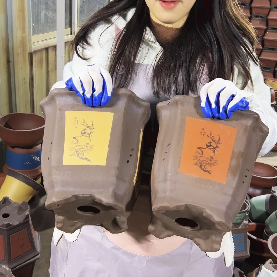 23黄色切角四方+23红色切角四方