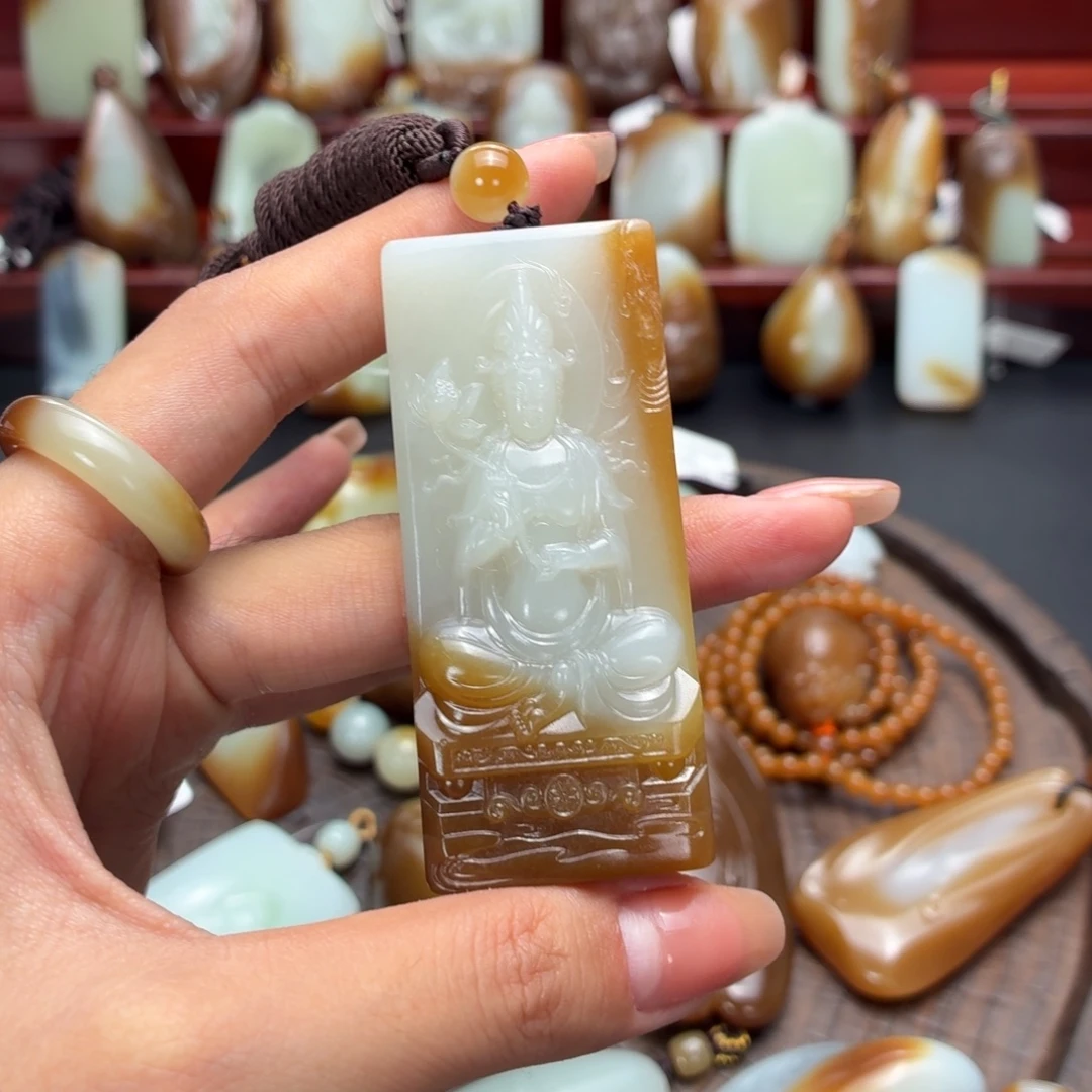 和田玉未镶嵌颈饰