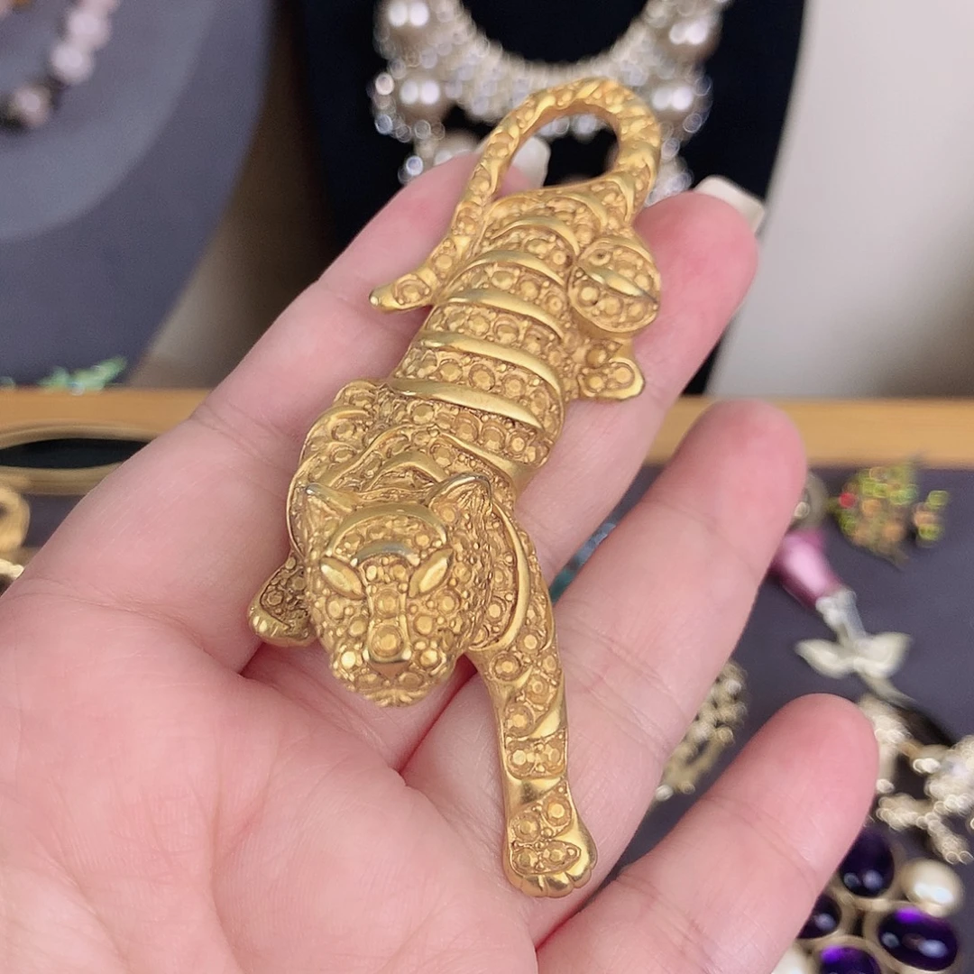 无合金狍子胸针吊坠