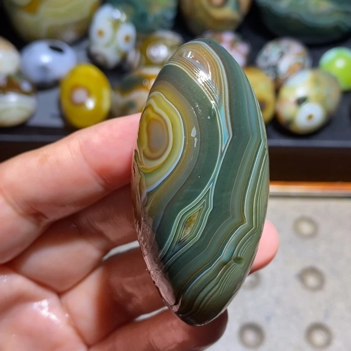 未镶嵌玛瑙/玉髓珠宝半成品84