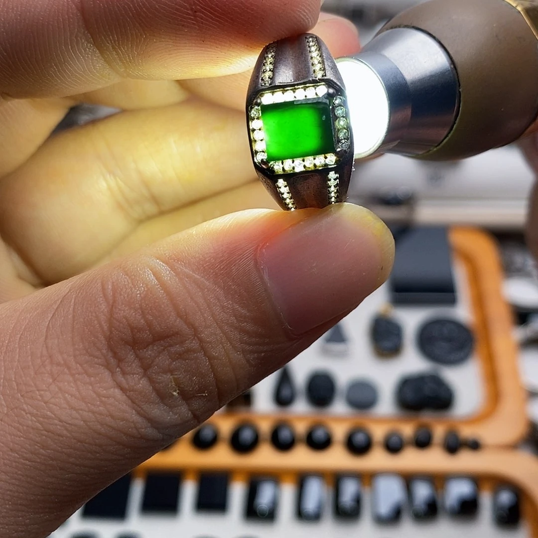 银S925镶嵌戒指翡翠