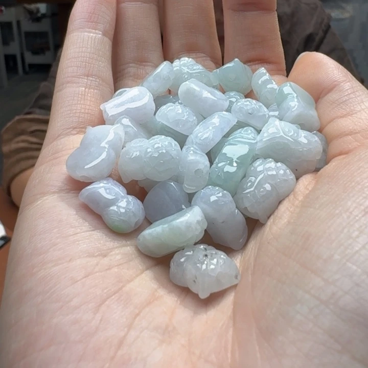 未镶嵌挂件翡翠福利1个，不包邮，拍一单邮费发货