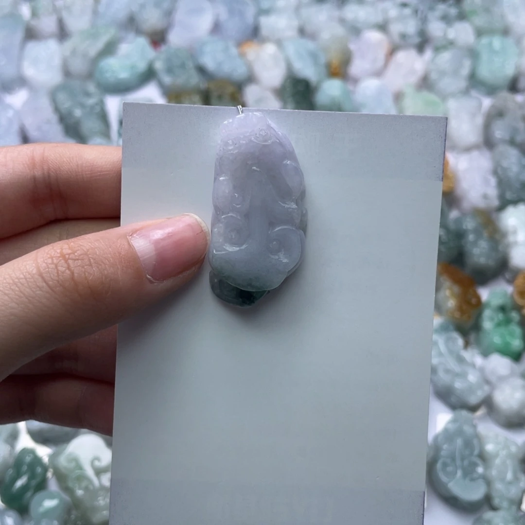 翡翠颈饰未镶嵌貔貅