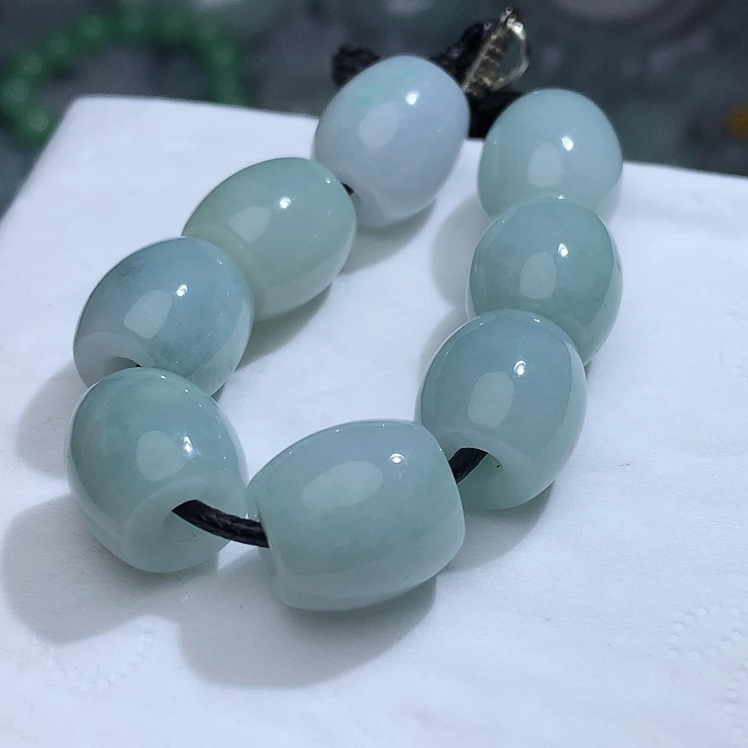 翡翠未镶嵌颈饰发1个