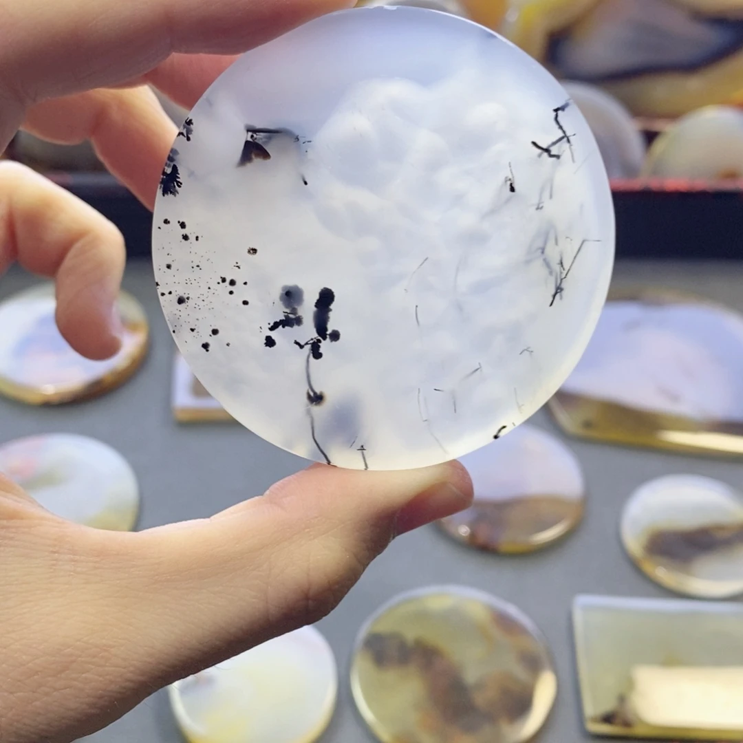 玛瑙/玉髓颈饰未镶嵌