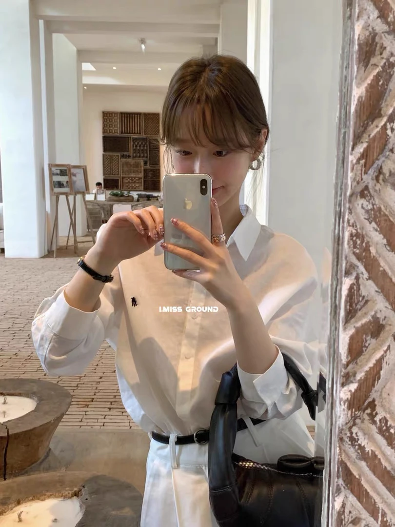 灰灰呀！9063 【日常ballet】韩系复古设计感宽松防晒小马刺绣麻衬衫