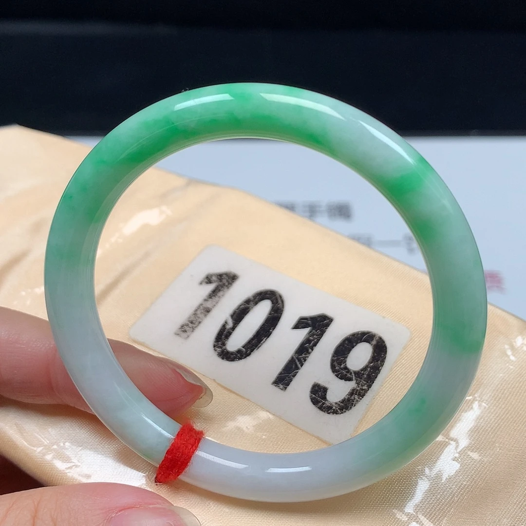 翡翠未镶嵌手镯1019