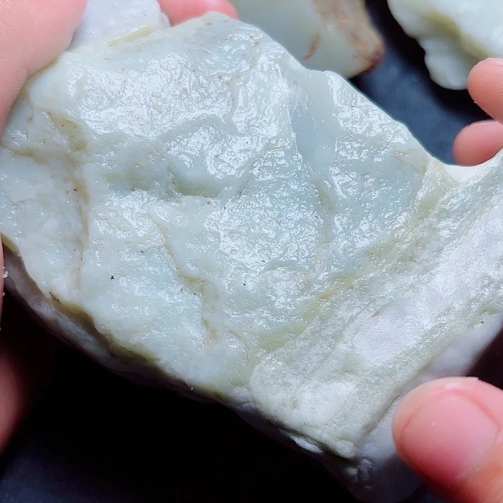 和田玉（糖玉）未镶嵌珠宝奇石