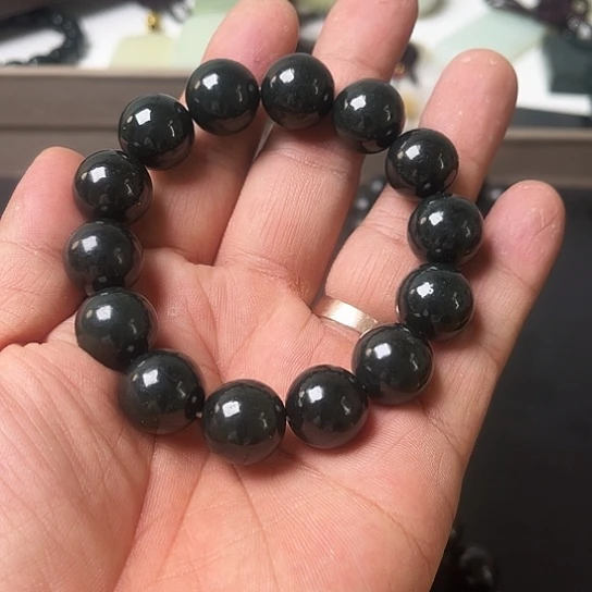 手链未镶嵌和田玉