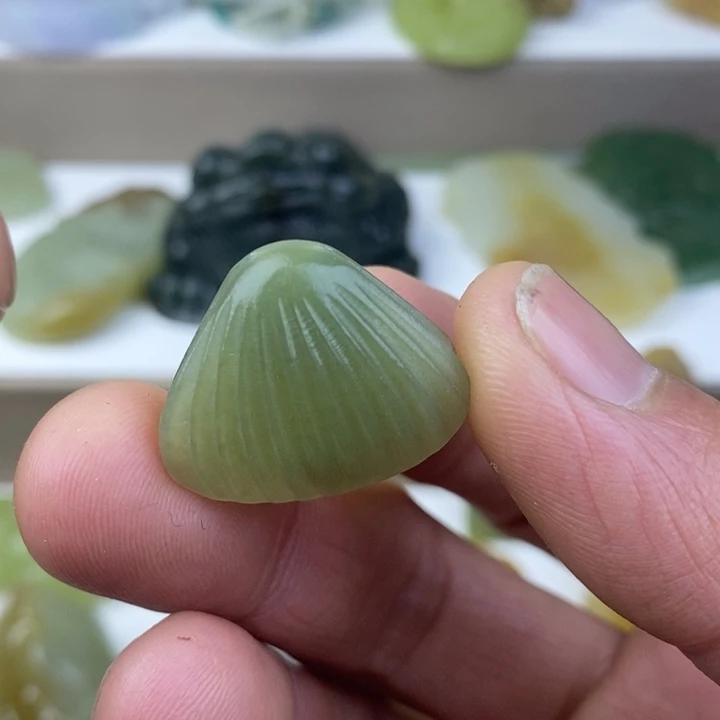 和田玉（糖玉）未镶嵌颈饰