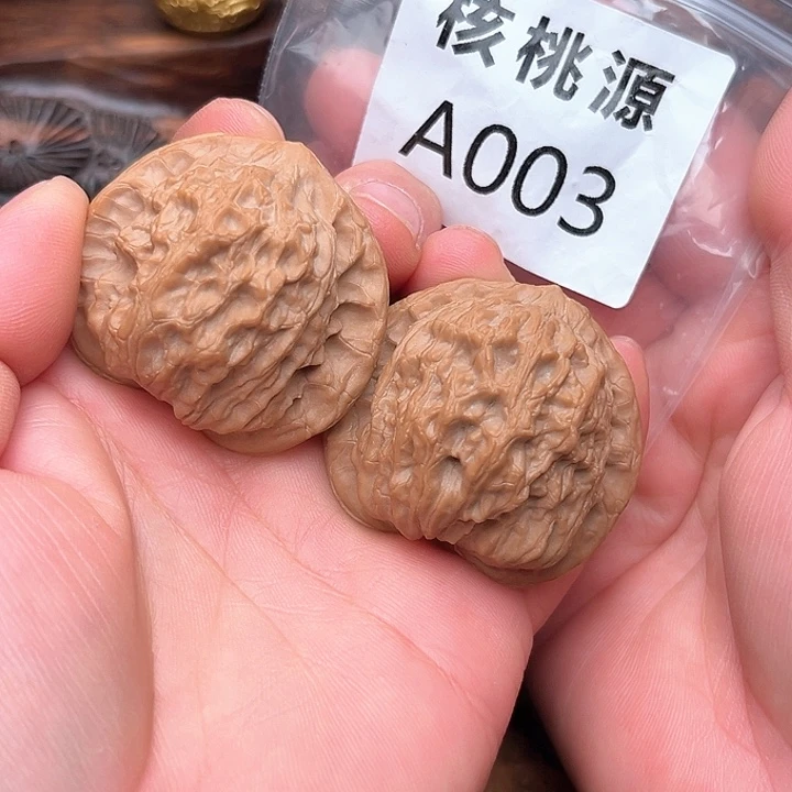 桃核把件核桃崔凯公子帽