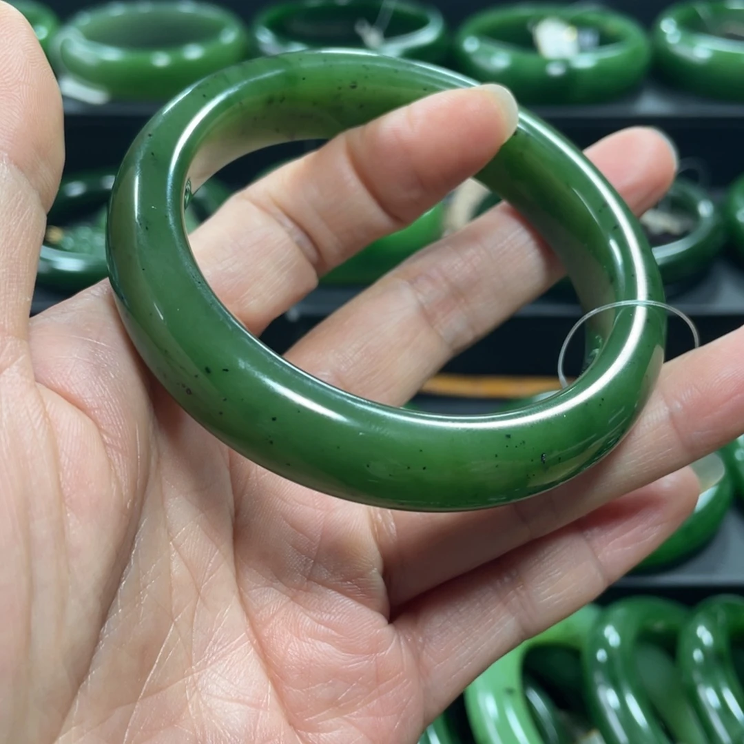 和田玉（碧玉）未镶嵌手镯