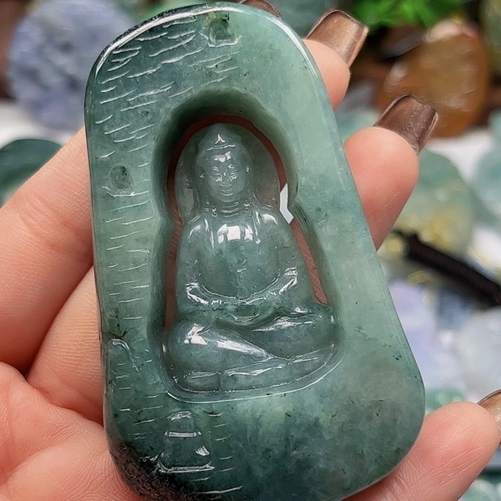 翡翠未镶嵌颈饰挂件