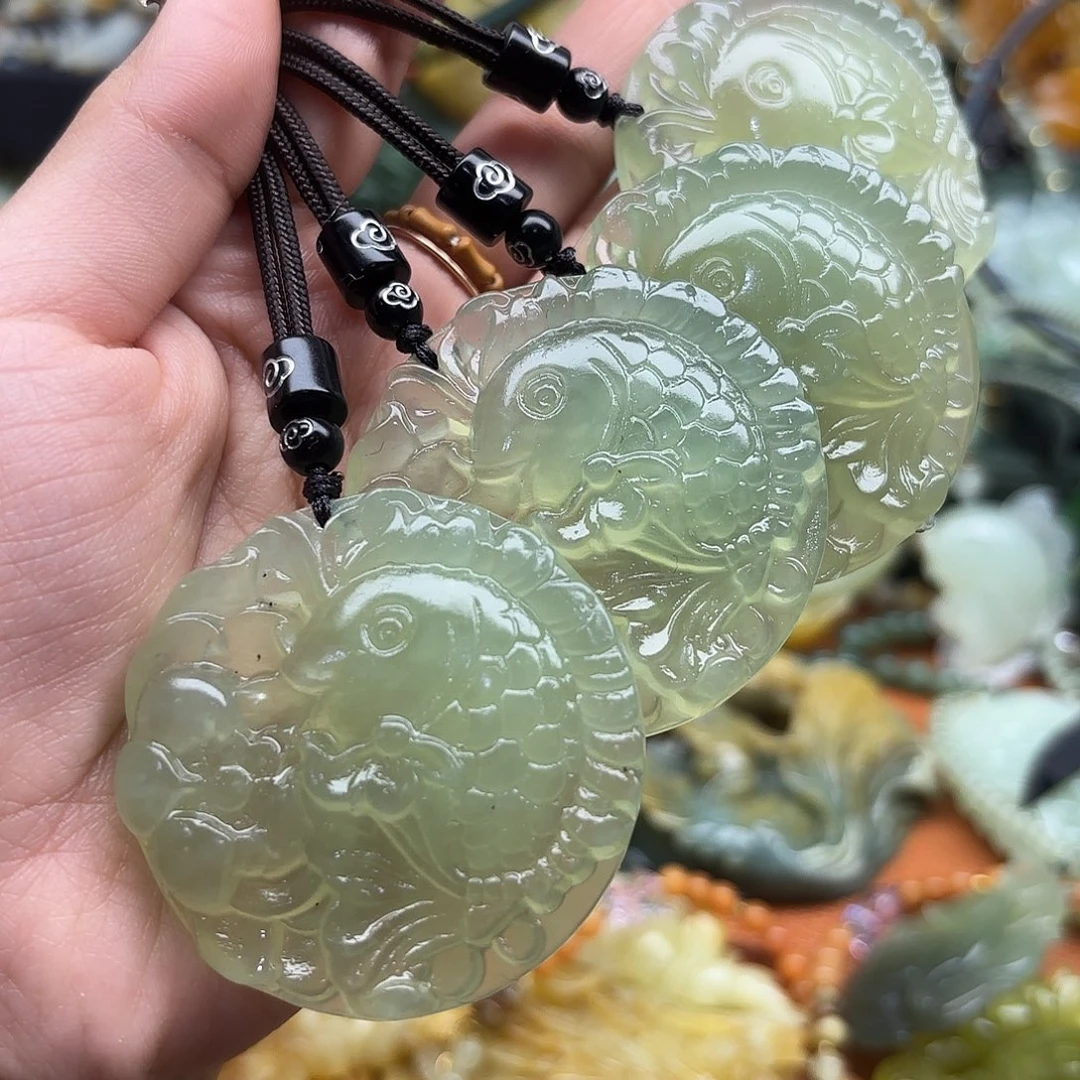 蛇纹石玉未镶嵌吊坠