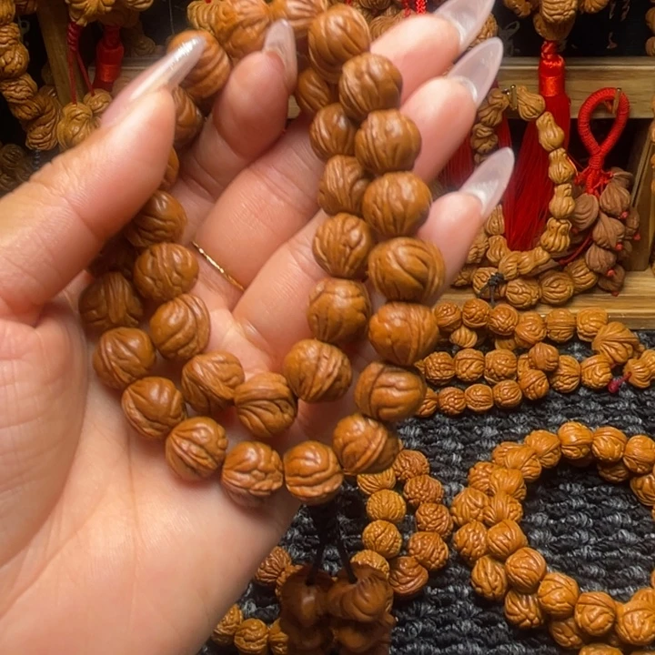 木质类龙纹桃枭挂件