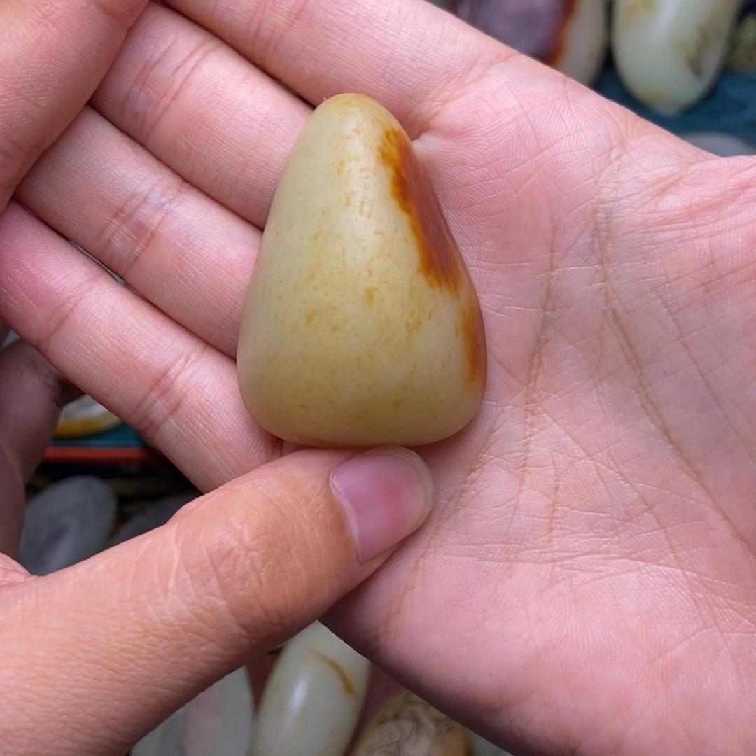 未镶嵌吊坠定制和田玉