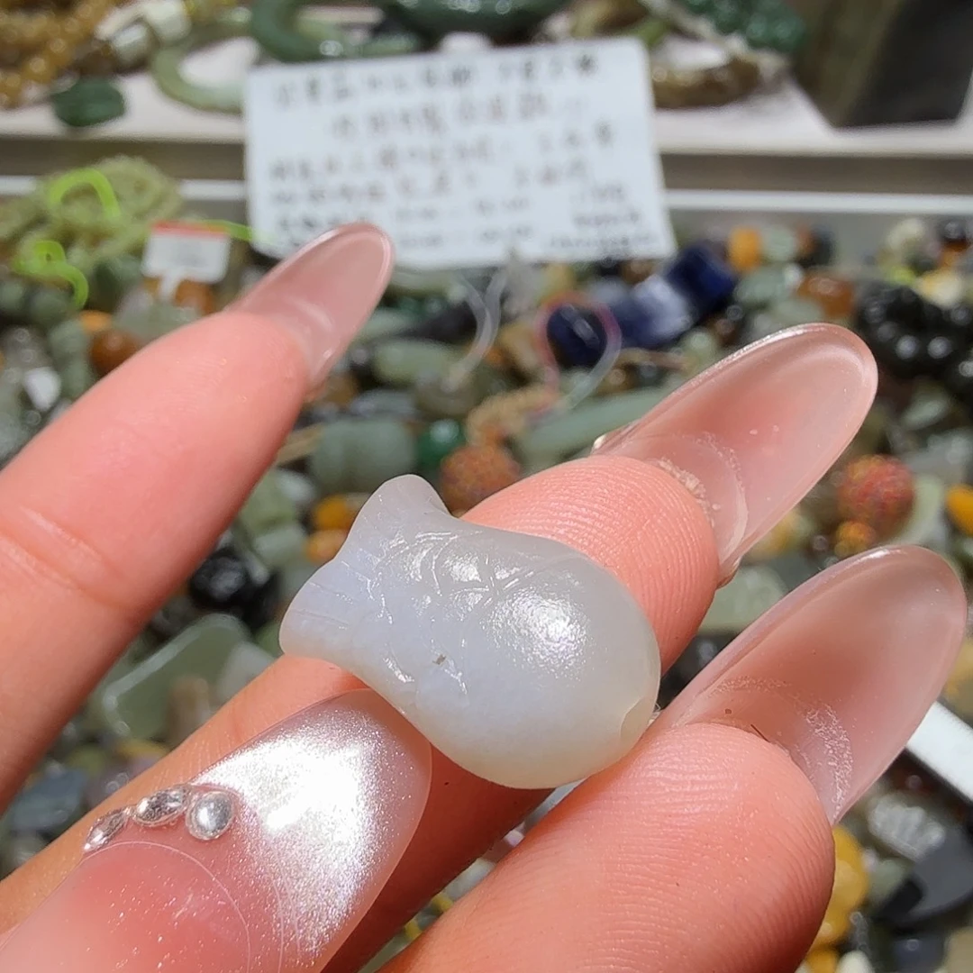 和田玉未镶嵌珠宝奇石