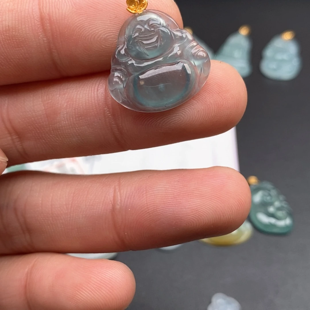 颈饰18K金镶嵌翡翠