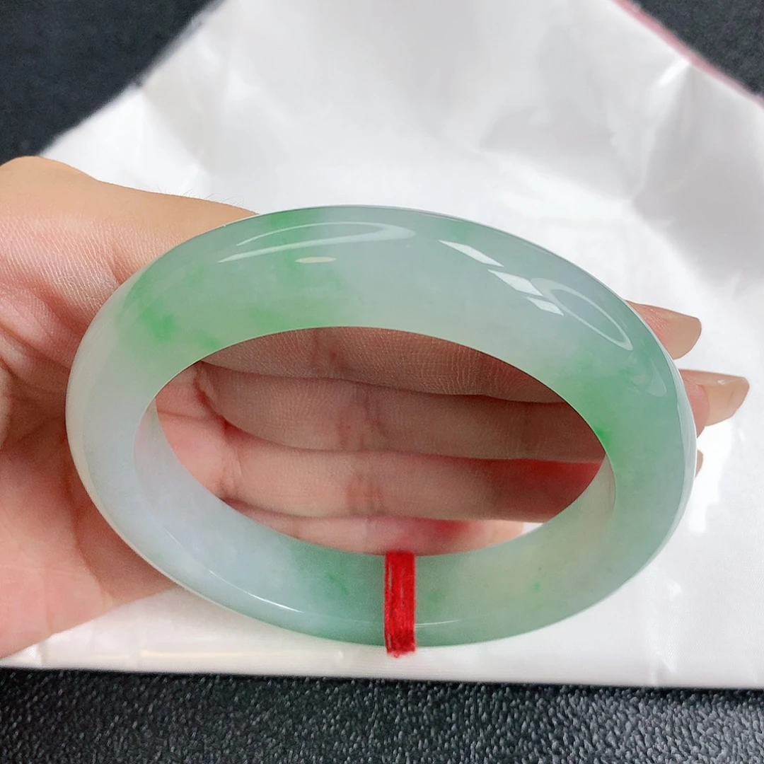 【闪购商品】未镶嵌手镯翡翠，56中万战斗机