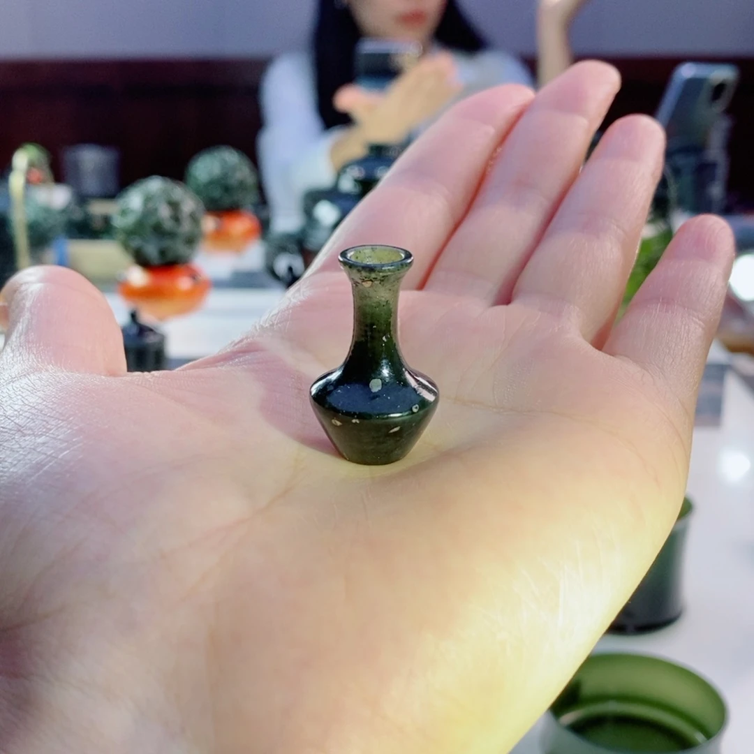 未镶嵌和田玉（青玉）摆件