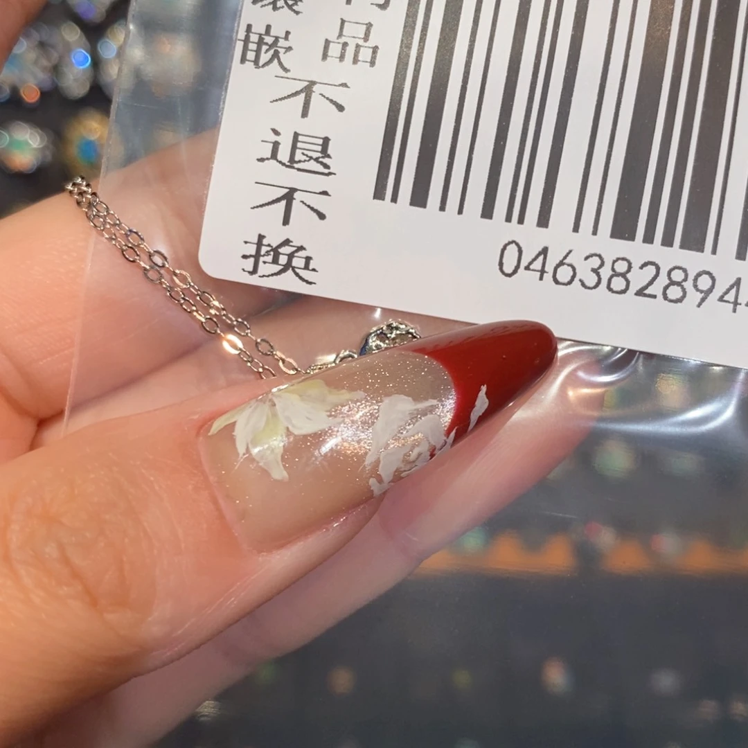 欧泊吊坠—银S925镶嵌Đ****?