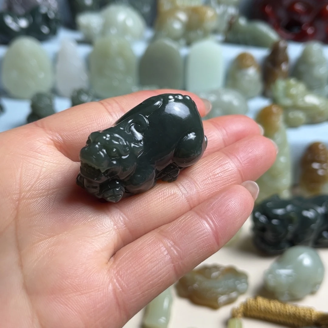 和田玉未镶嵌挂件