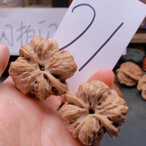 吊坠桃核42达摩核桃