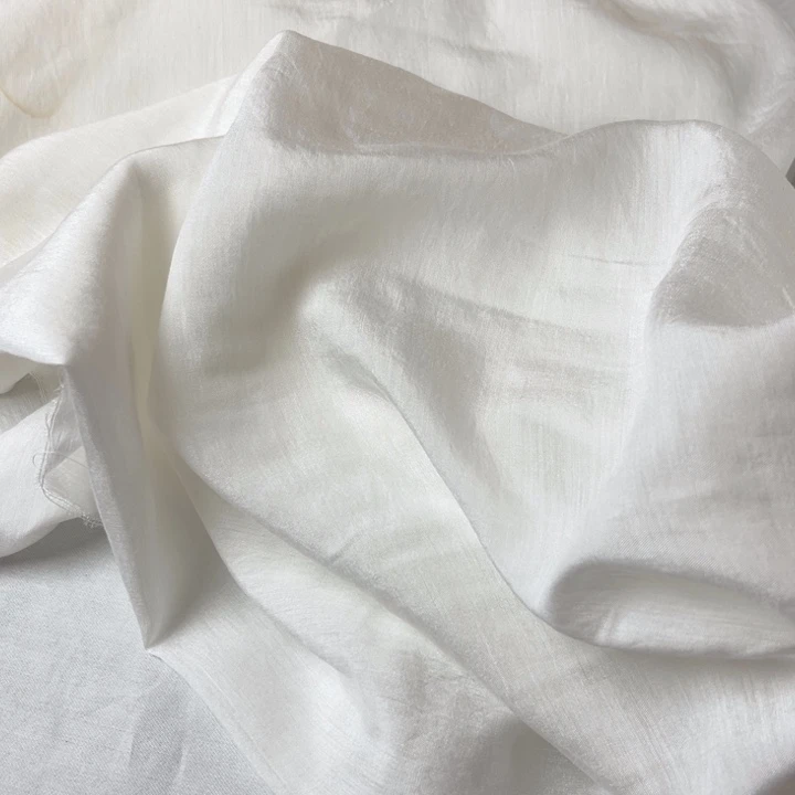 白色人鱼姬3米瑕疵。