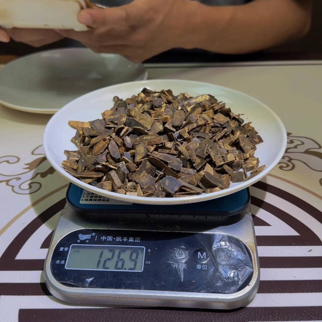 沉香碎屑沉香流油王老料125克克克克