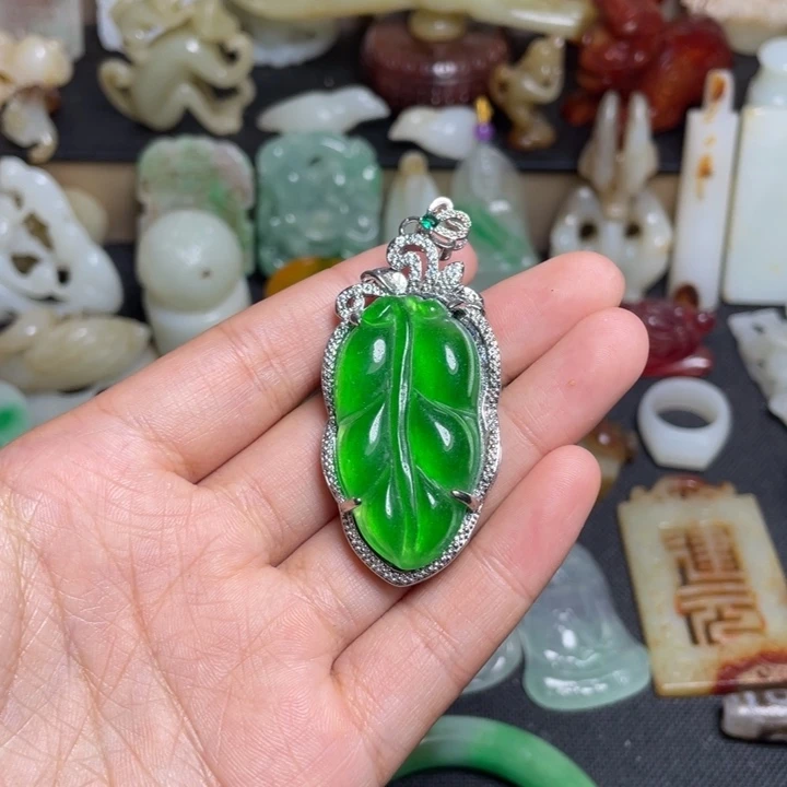 吊坠滴血莲花菩提