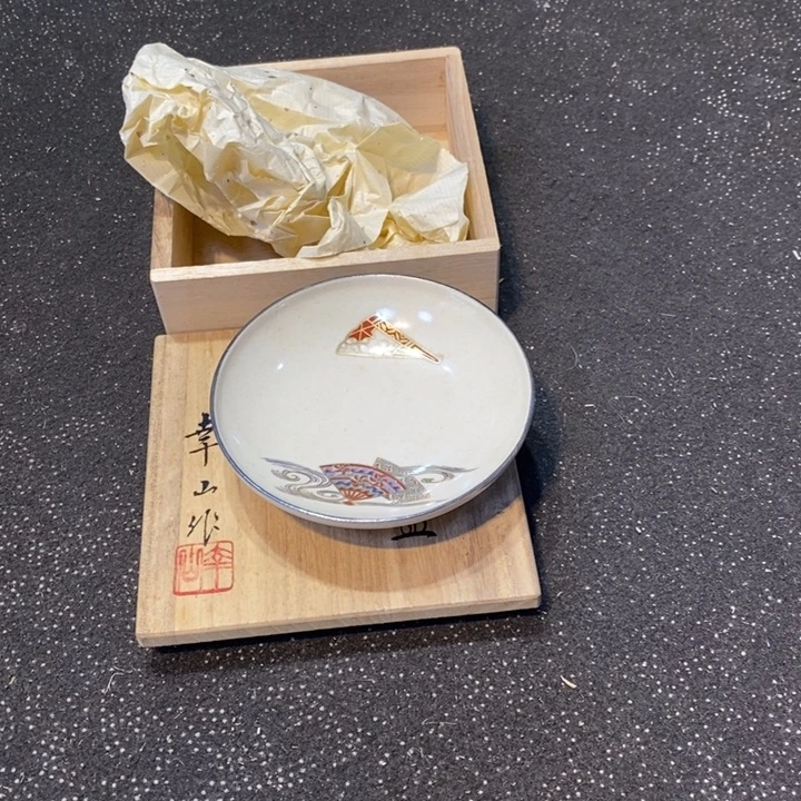 撷***取瓷片陶瓷艺术品制作工艺研究