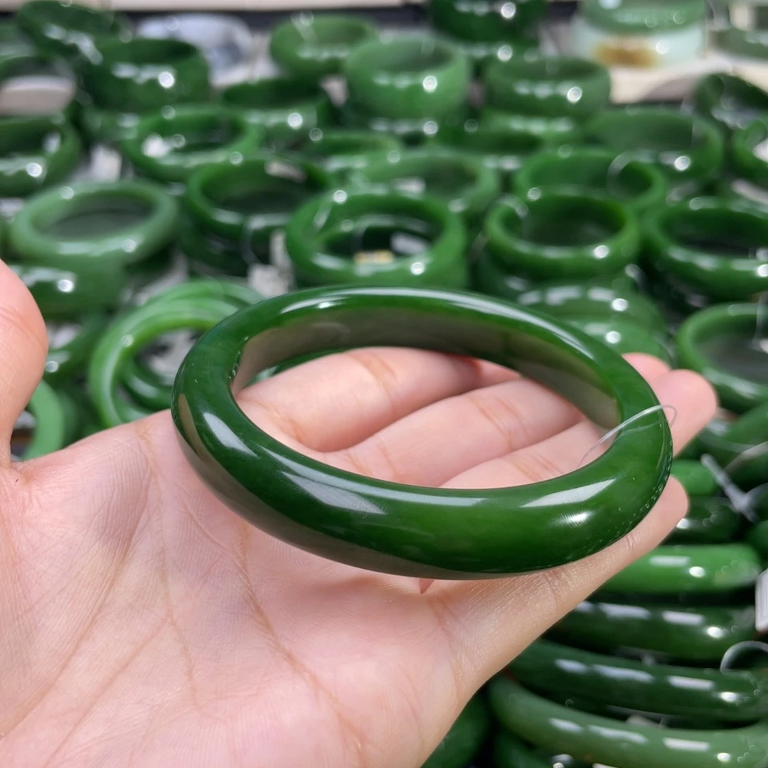 未镶嵌手镯和田玉（碧玉）