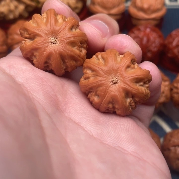 文玩核桃把件赤龙