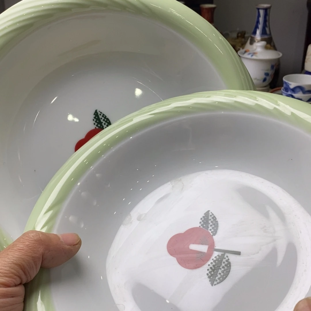 瓷片一天只喝一点奶茶和两碗