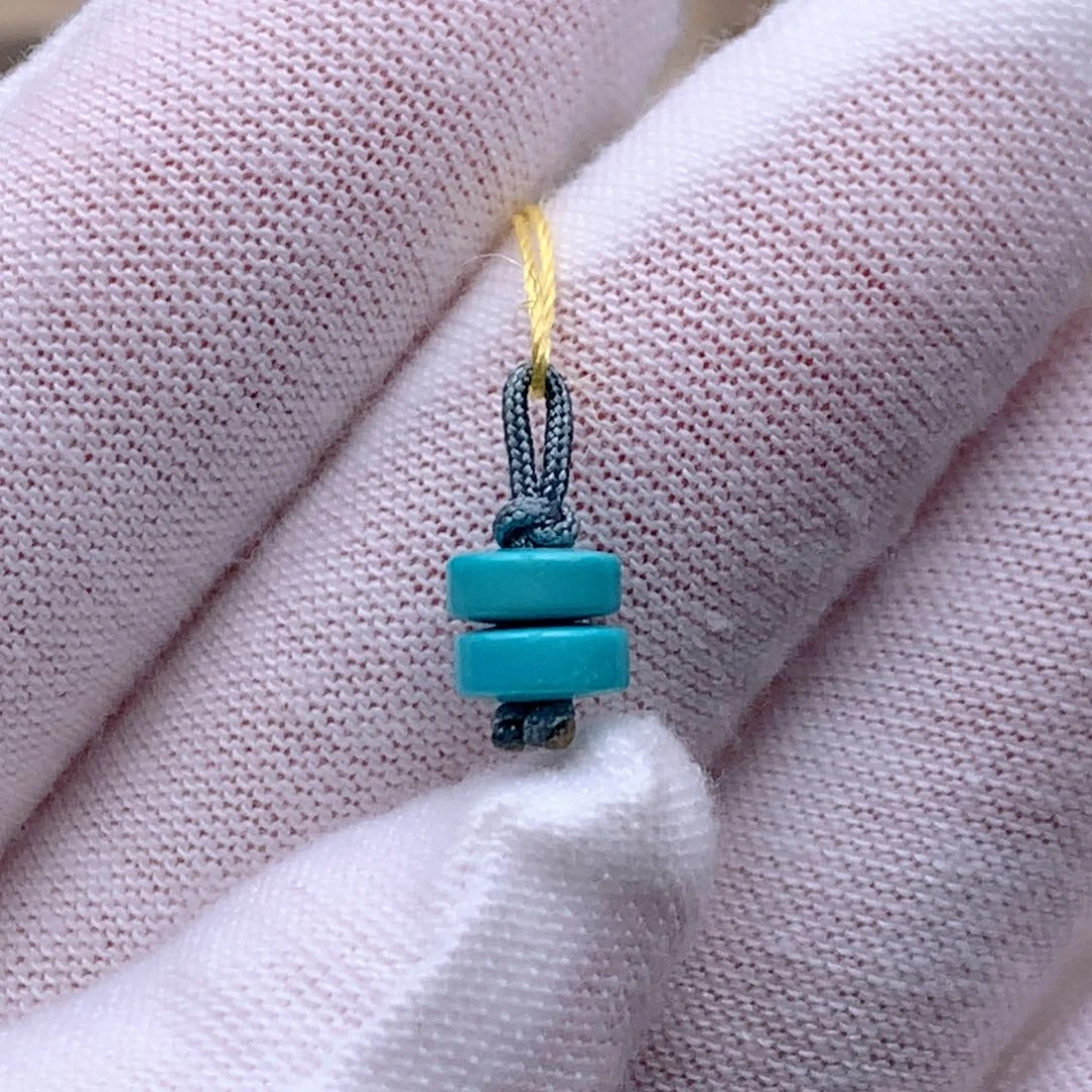 绿松石未镶嵌颈饰