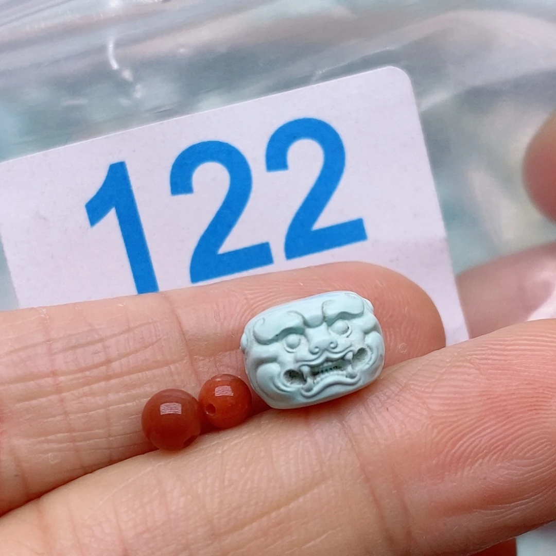 艾***嘉未镶嵌南红玛瑙珠宝奇石