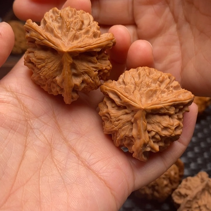 把件文玩核桃三棱40尺
