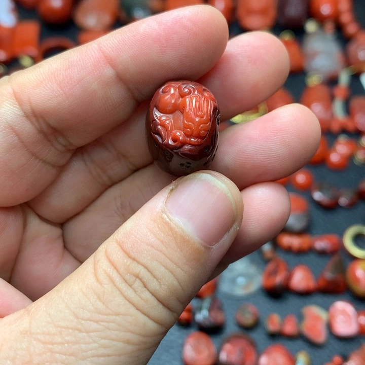 南红玛瑙未镶嵌颈饰