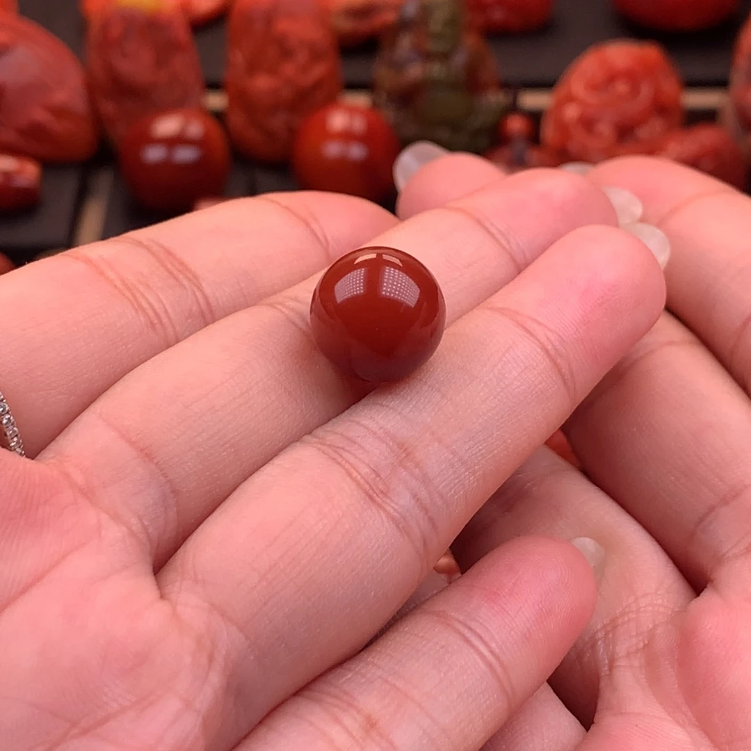 南红玛瑙未镶嵌原矿高品圆珠12.7mm