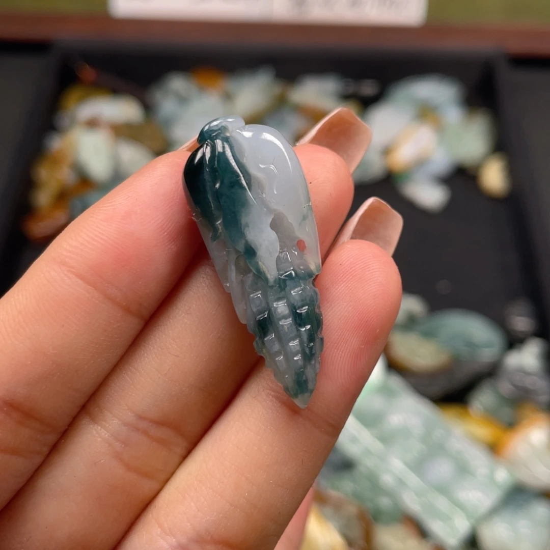 定制翡翠未镶嵌翡翠